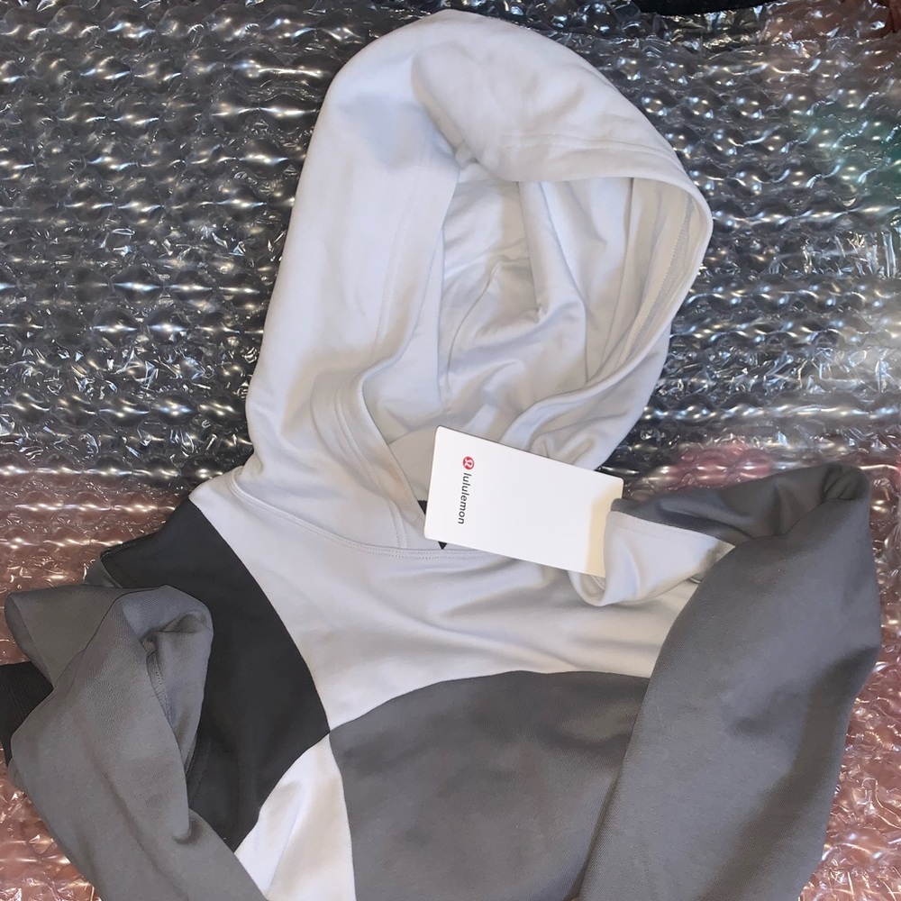 SOLD ELSEWHERE Lululemon